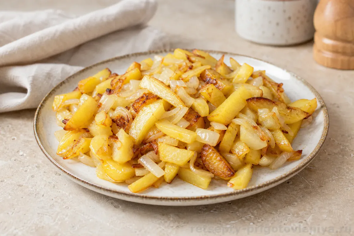 Жареная картошка с луком